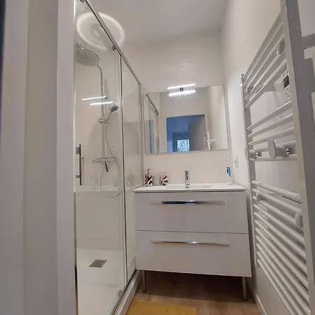بيت للعطل Maison Avec Jardin Et Place Parking, Centre De Luchon *