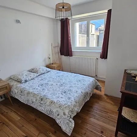 Maison Avec Jardin Et Place Parking, Centre De Luchon * Bagnères-de-Luchon